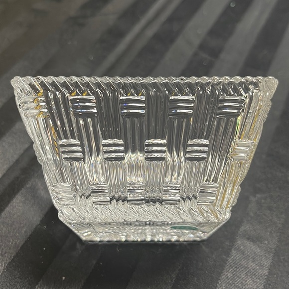 TIFFANY & CO. Basket Weave Crystal small candy/trinket dish, made in Germany - Picture 5 of 8